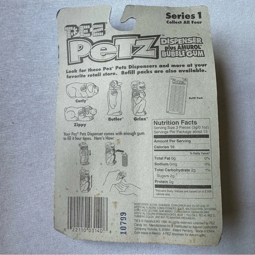 1998 PEZ PETZ “BUTLER” THE PENGUIN DISPENSER PLUS AMURAL BUBBLE GUM